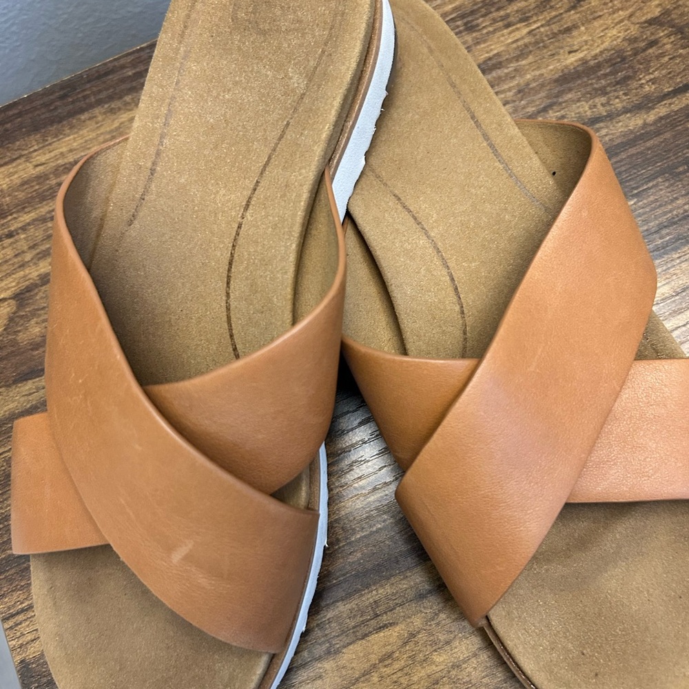 Women's Tan Slide Sandals